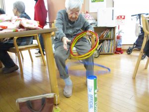 楽しく輪投げ♪【デイサービスセンター七瀬】